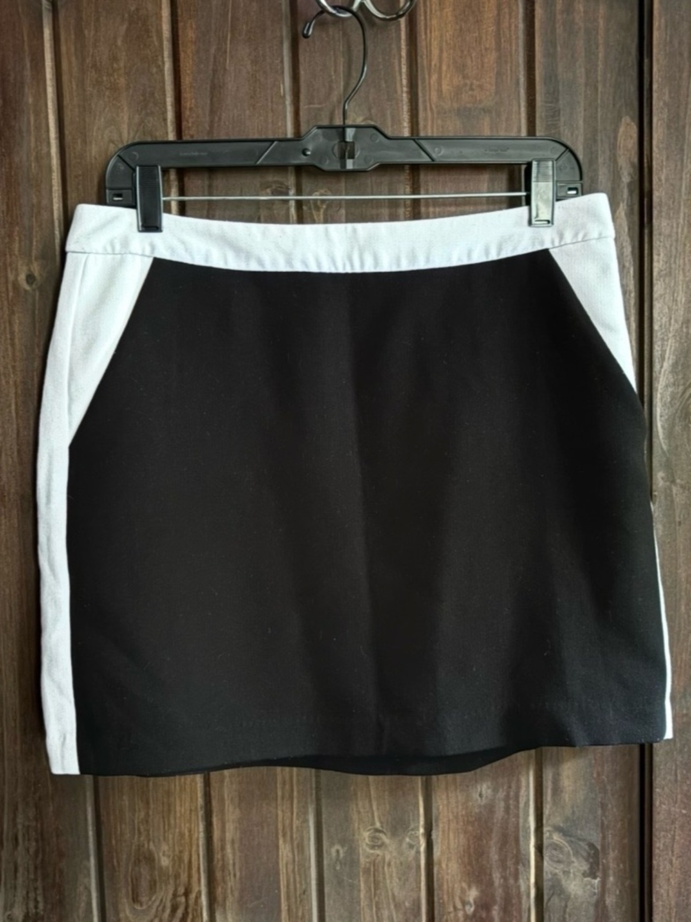 Banana Republic Black & White Mini Skirt- Size 12- Mod 60s Inspired